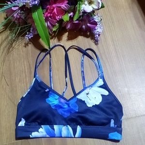 NWot "Old Navy"go-dry strappy sports bra